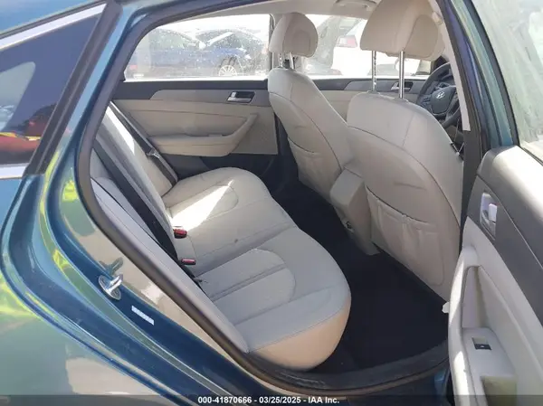 KMHE24L1XGA040520 2016 HYUNDAI SONATA - Image 8