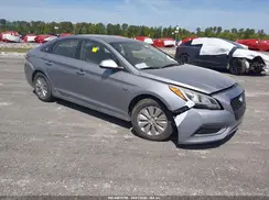 KMHE24L1XGA040890 2016 HYUNDAI SONATA