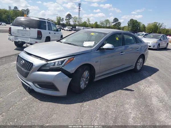 KMHE24L1XGA040890 2016 HYUNDAI SONATA - Image 2