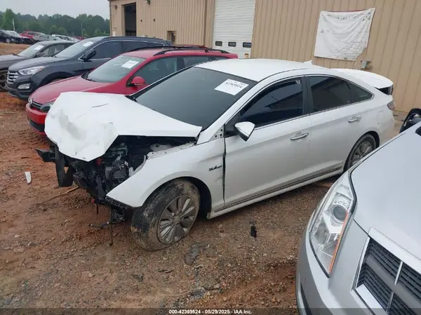 KMHE24L1XGA041988 2016 HYUNDAI SONATA - Image 2