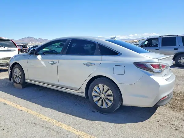 KMHE24L1XHA044035 2017 HYUNDAI SONATA - Image 2