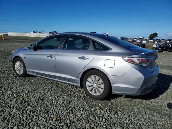 KMHE24L1XHA046724 2017 HYUNDAI SONATA - Image 2