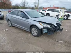 KMHE24L1XHA048568 2017 HYUNDAI SONATA