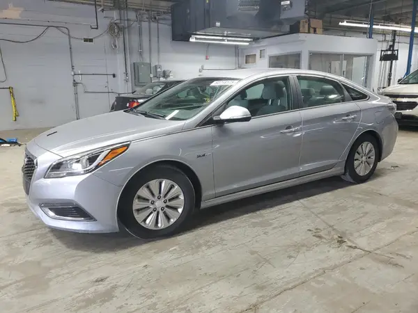 KMHE24L1XHA051146 2017 HYUNDAI SONATA - Image 1