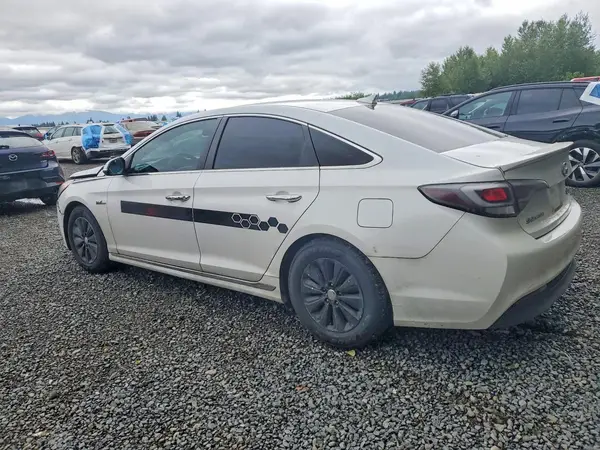 KMHE24L1XHA055679 2017 HYUNDAI SONATA - Image 2