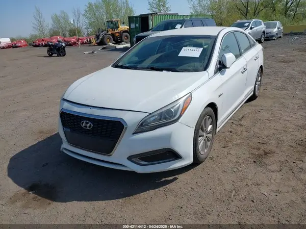 KMHE24L1XHA058355 2017 HYUNDAI SONATA - Image 2