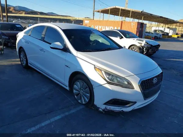 KMHE24L1XHA059280 2017 HYUNDAI SONATA - Image 1
