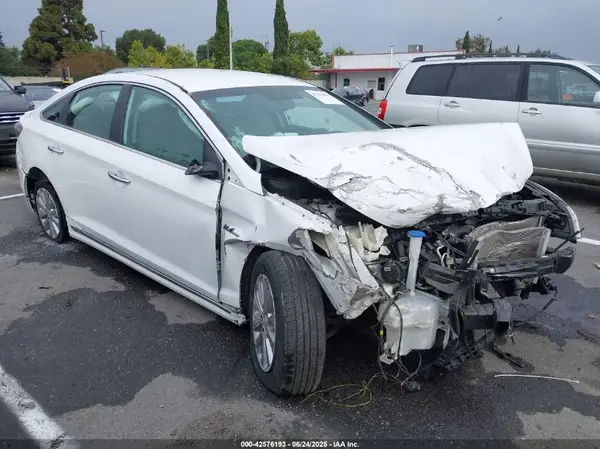 KMHE24L30HA061105 2017 HYUNDAI SONATA - Image 1
