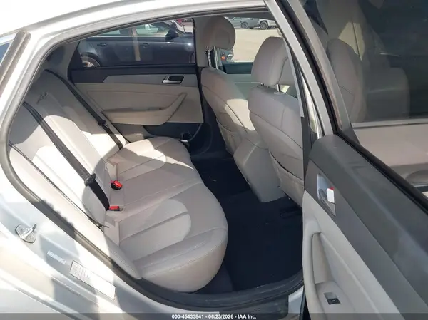 KMHE24L30HA063033 2017 HYUNDAI SONATA - Image 8