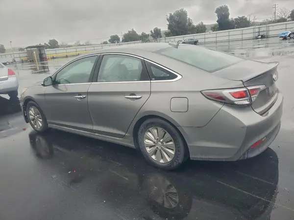KMHE24L30HA063436 2017 HYUNDAI SONATA - Image 2
