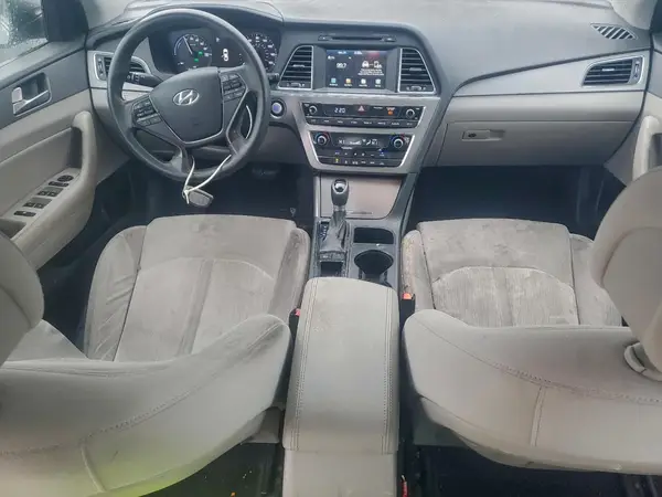 KMHE24L30HA063436 2017 HYUNDAI SONATA - Image 8