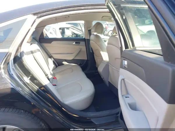 KMHE24L30HA069799 2017 HYUNDAI SONATA - Image 8