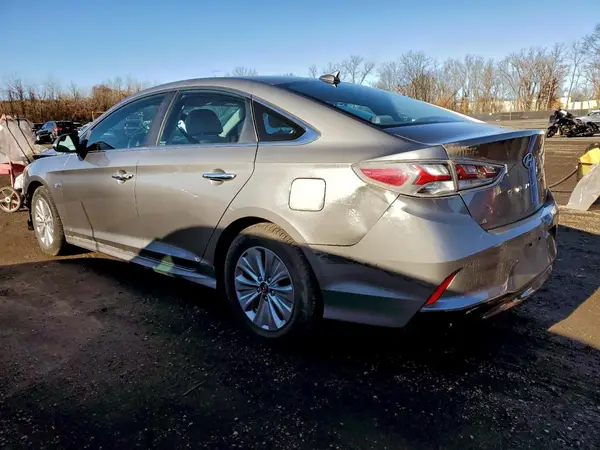 KMHE24L30JA080095 2018 HYUNDAI SONATA - Image 2