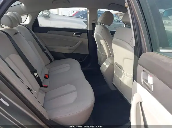 KMHE24L30JA080193 2018 HYUNDAI SONATA - Image 8
