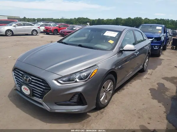 KMHE24L30JA082932 2018 HYUNDAI SONATA - Image 2