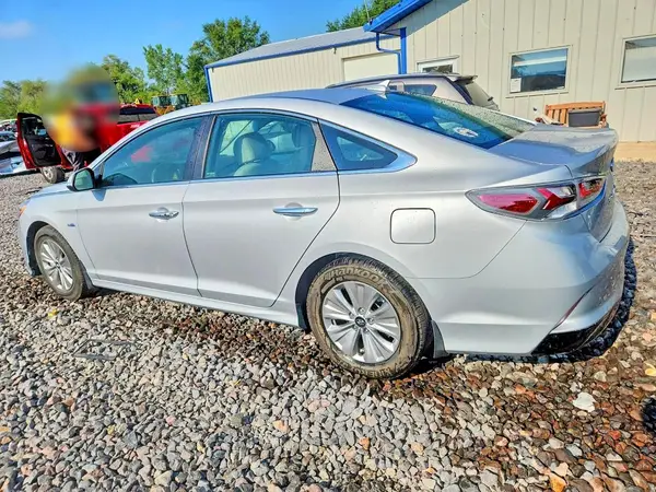 KMHE24L30JA086771 2018 HYUNDAI SONATA - Image 2