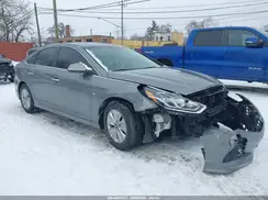 KMHE24L30KA084553 2019 HYUNDAI SONATA
