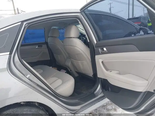 KMHE24L30KA084553 2019 HYUNDAI SONATA - Image 8
