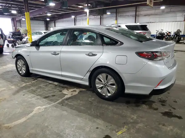KMHE24L30KA084715 2019 HYUNDAI SONATA - Image 2