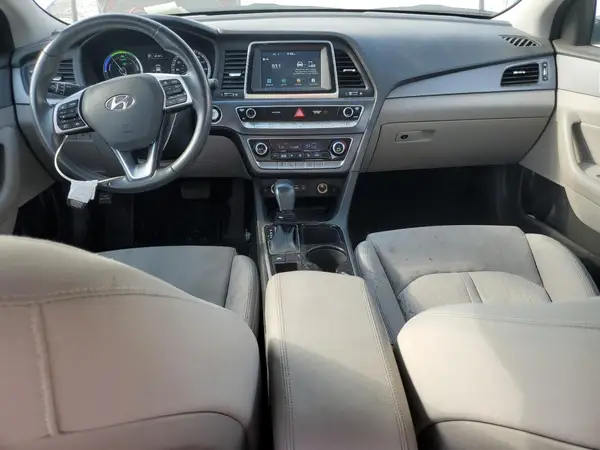 KMHE24L30KA088196 2019 HYUNDAI SONATA - Image 8