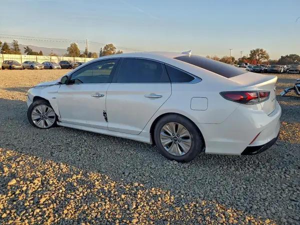 KMHE24L30KA091714 2019 HYUNDAI SONATA - Image 2