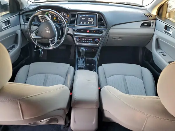KMHE24L30KA091714 2019 HYUNDAI SONATA - Image 8