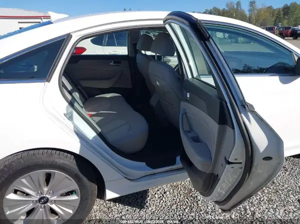 KMHE24L30KA091826 2019 HYUNDAI SONATA - Image 8