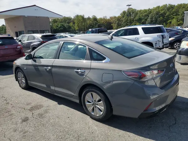 KMHE24L30KA093642 2019 HYUNDAI SONATA - Image 2