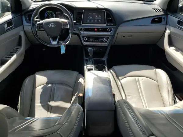 KMHE24L30KA093642 2019 HYUNDAI SONATA - Image 8