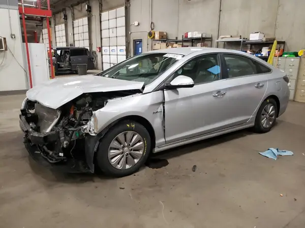 KMHE24L31HA061386 2017 HYUNDAI SONATA - Image 1