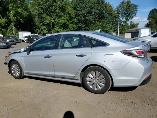 KMHE24L31HA062179 2017 HYUNDAI SONATA - Image 2