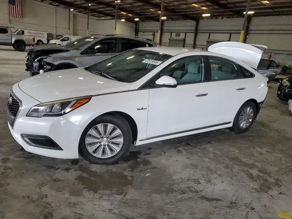 KMHE24L31HA062537 2017 HYUNDAI SONATA - Image 1
