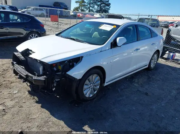 KMHE24L31HA065163 2017 HYUNDAI SONATA - Image 2