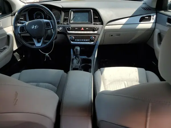 KMHE24L31KA085078 2019 HYUNDAI SONATA - Image 8