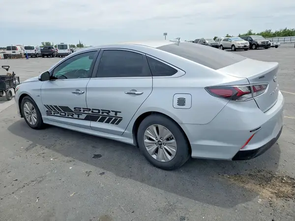 KMHE24L31KA088790 2019 HYUNDAI SONATA - Image 2