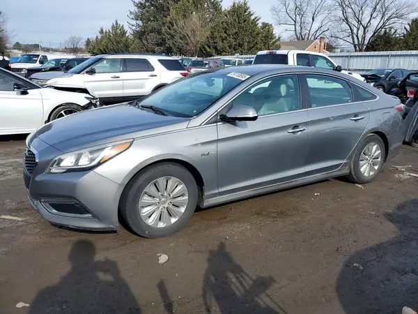 KMHE24L32HA065480 2017 HYUNDAI SONATA - Image 1