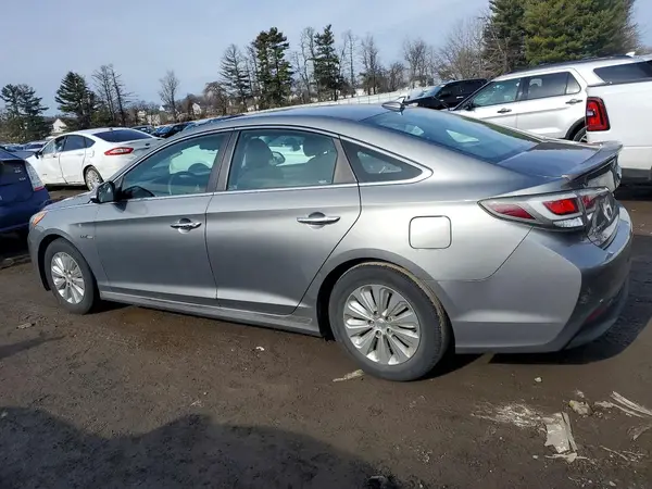 KMHE24L32HA065480 2017 HYUNDAI SONATA - Image 2