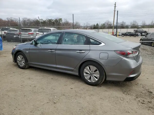 KMHE24L32JA078624 2018 HYUNDAI SONATA - Image 2