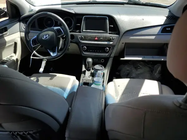 KMHE24L32JA079577 2018 HYUNDAI SONATA - Image 8