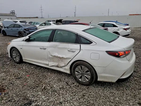 KMHE24L32KA091679 2019 HYUNDAI SONATA - Image 2