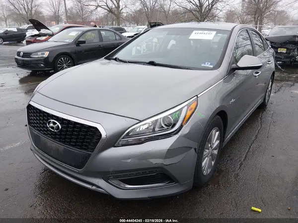 KMHE24L33HA062247 2017 HYUNDAI SONATA - Image 2