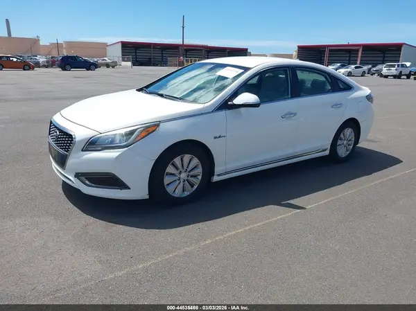 KMHE24L33HA065438 2017 HYUNDAI SONATA - Image 2