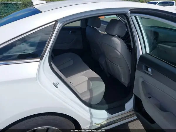 KMHE24L33HA065438 2017 HYUNDAI SONATA - Image 8