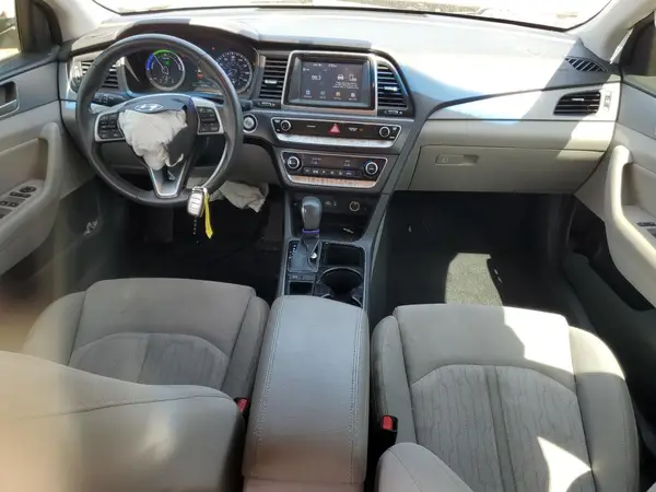 KMHE24L33JA082245 2018 HYUNDAI SONATA - Image 8