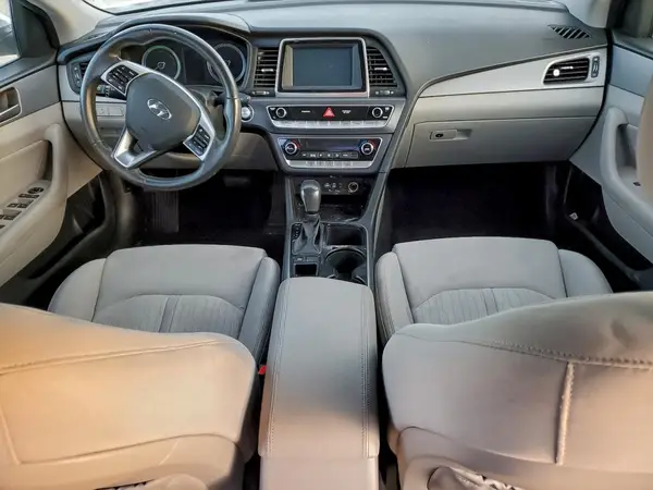 KMHE24L33KA088225 2019 HYUNDAI SONATA - Image 8