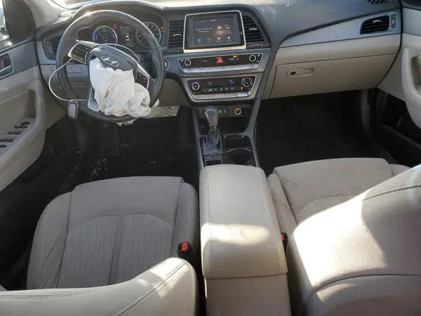 KMHE24L33KA091125 2019 HYUNDAI SONATA - Image 8