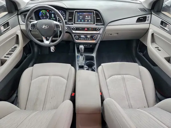 KMHE24L33KA091559 2019 HYUNDAI SONATA - Image 8