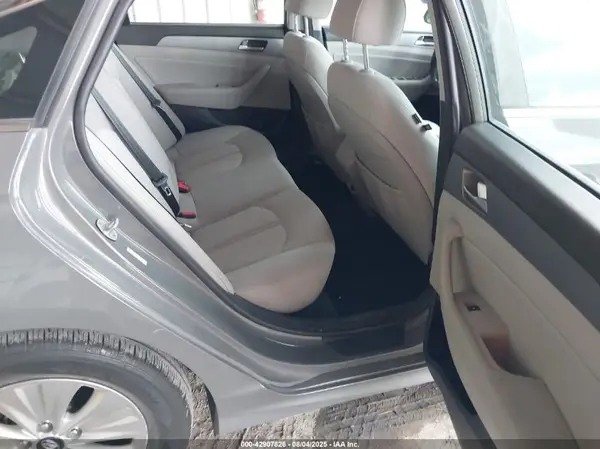 KMHE24L33KA093506 2019 HYUNDAI SONATA - Image 8