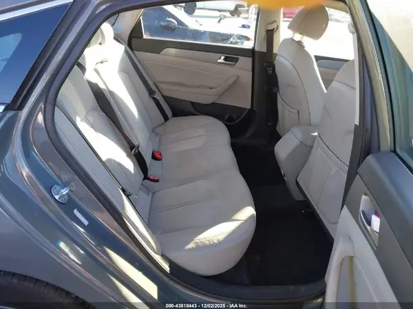 KMHE24L33KA093599 2019 HYUNDAI SONATA - Image 8