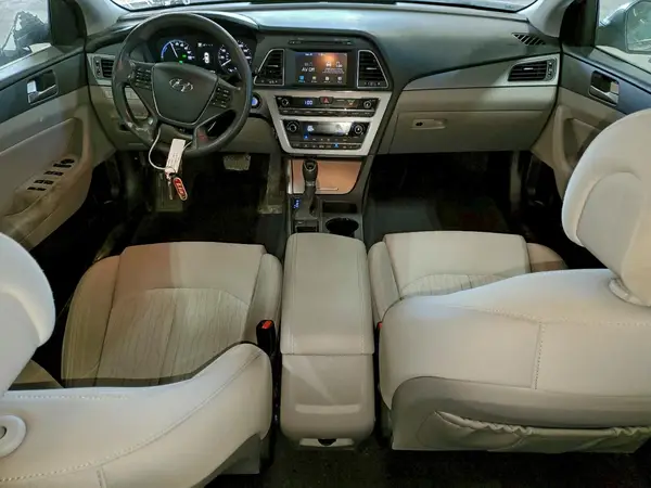 KMHE24L34HA065352 2017 HYUNDAI SONATA - Image 8